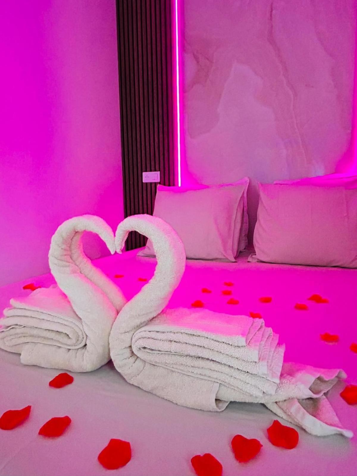 Intimate Escape - Seaside - Spa Bath - Wifi - Ac Nice Eksteriør billede