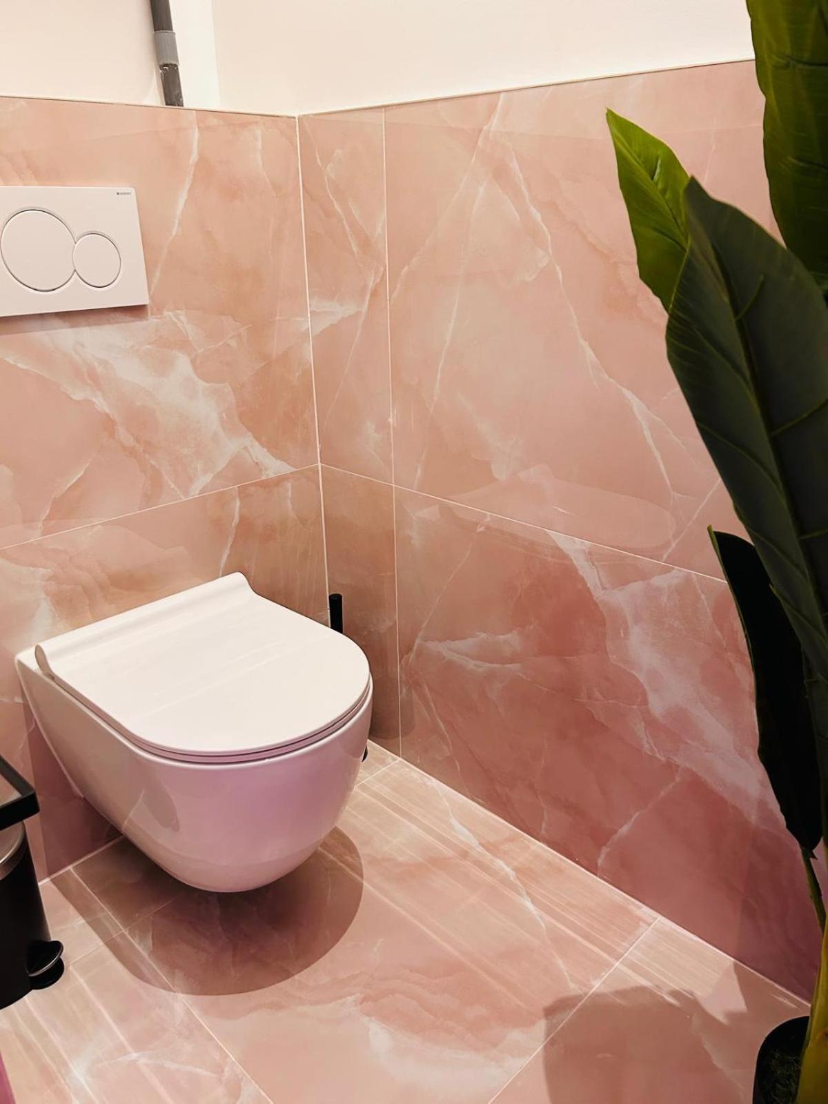 Intimate Escape - Seaside - Spa Bath - Wifi - Ac Nice Eksteriør billede